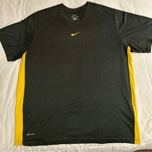 Nike Dri-Fit Fitness Teeshirt …